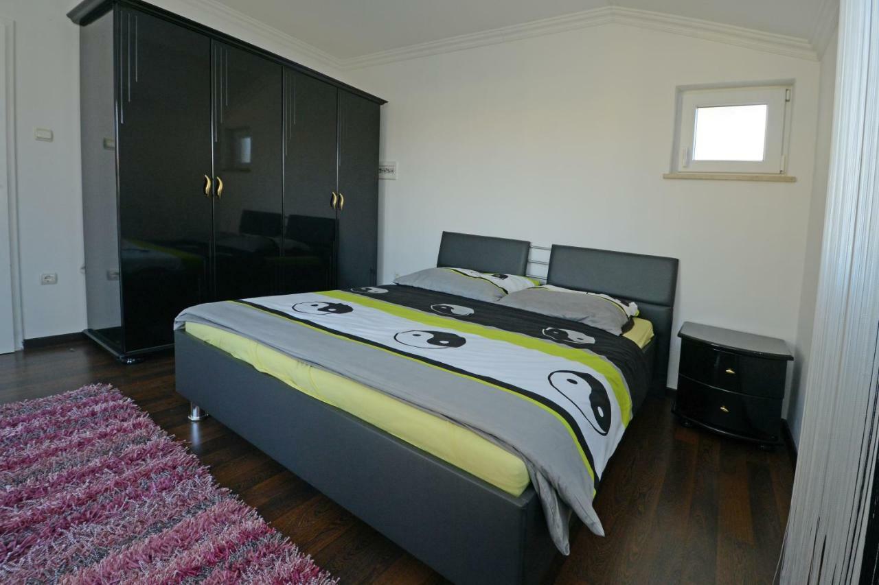 Villa Zare Poreč Exteriör bild