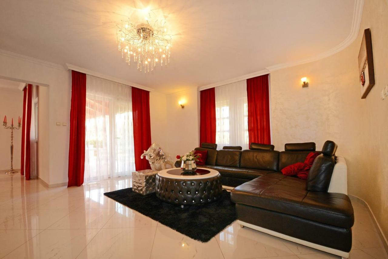 Villa Zare Poreč Exteriör bild