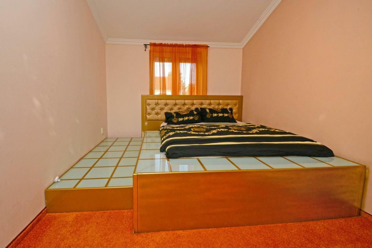 Villa Zare Poreč Exteriör bild