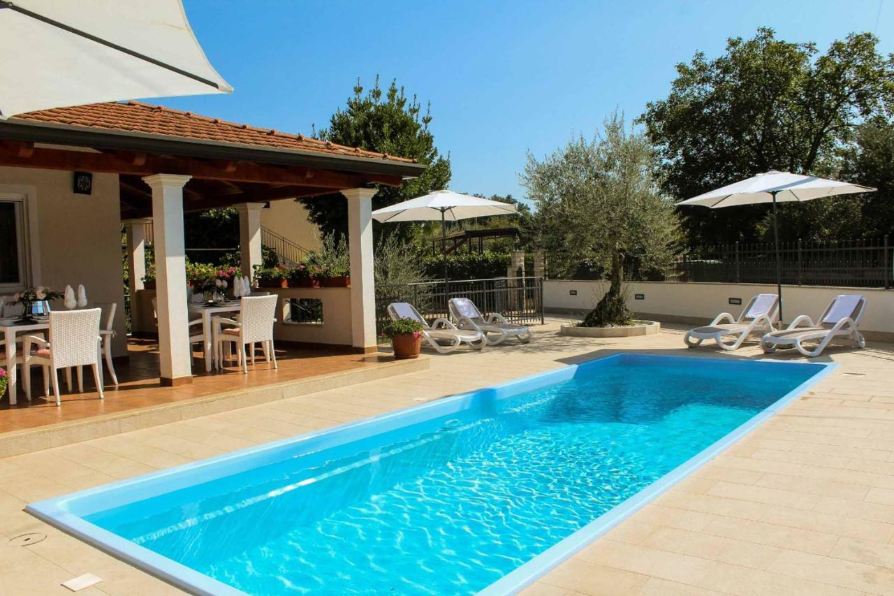 Villa Zare Poreč Exteriör bild